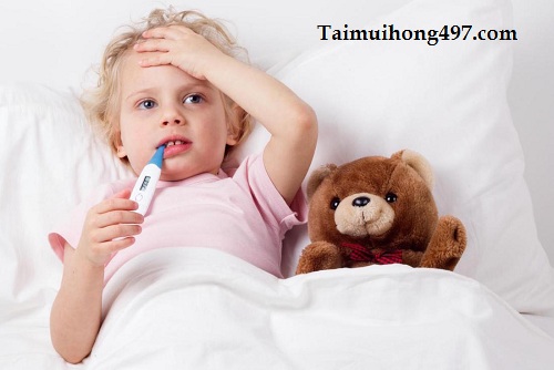 Biểu hiện trẻ bị sốt viêm họng